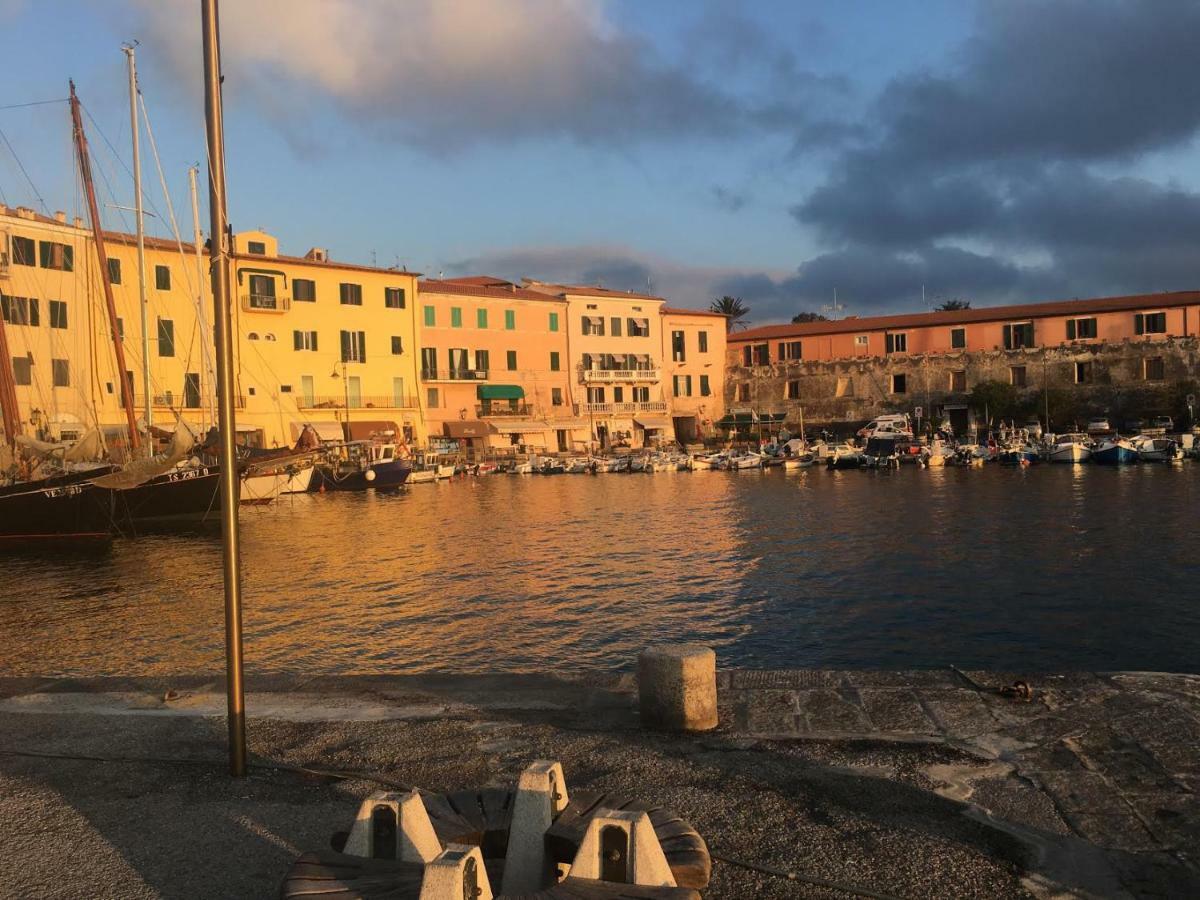 Le Stanze Sul Mare Hotel Portoferraio Bagian luar foto